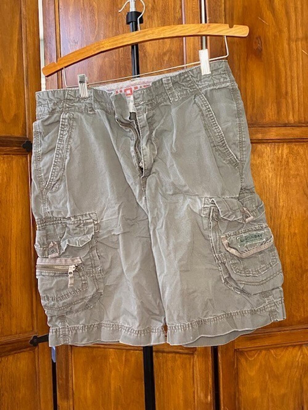 Unionbay Men's Cargo Shorts Olive Green Size 32 Cotton Utility Y2K 11" Inseam